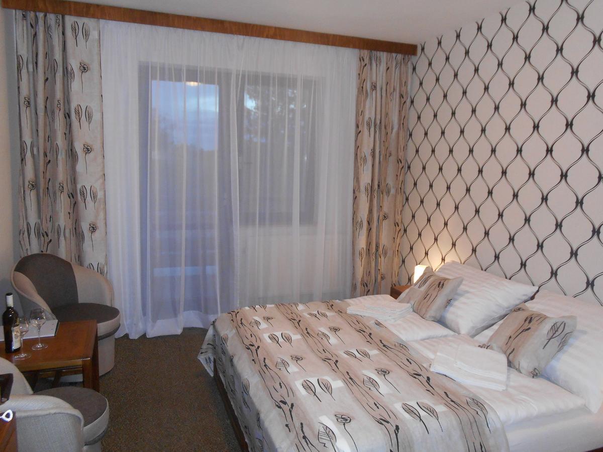 Hotel Bitov Bagian luar foto