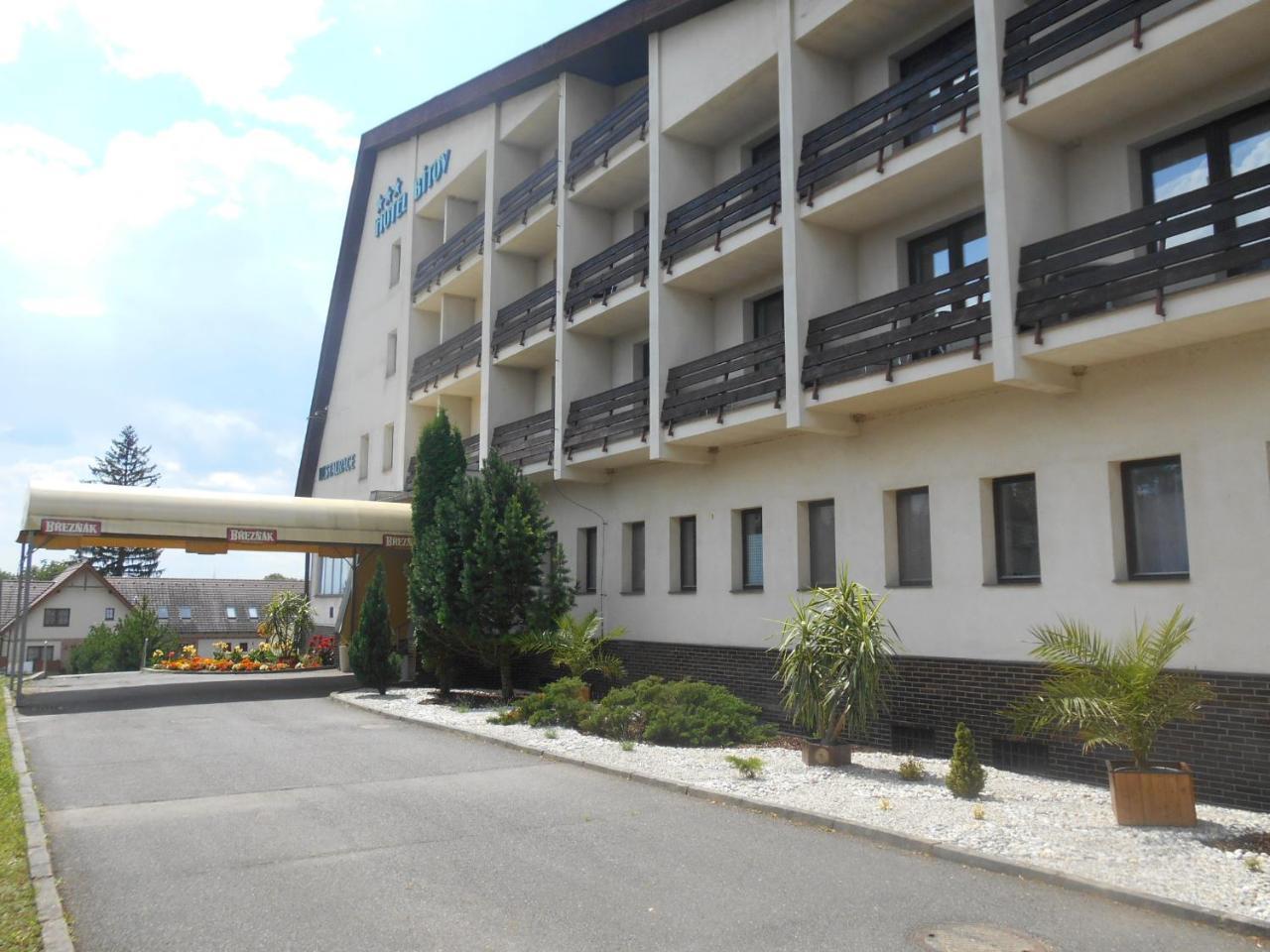 Hotel Bitov Bagian luar foto