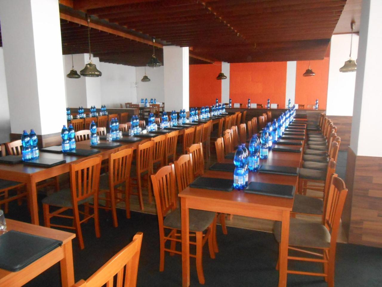 Hotel Bitov Bagian luar foto